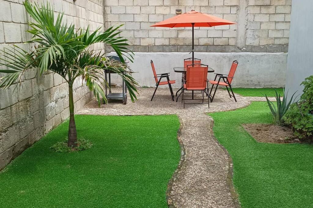 Depto Planta Baja Con Patio Guadalajara