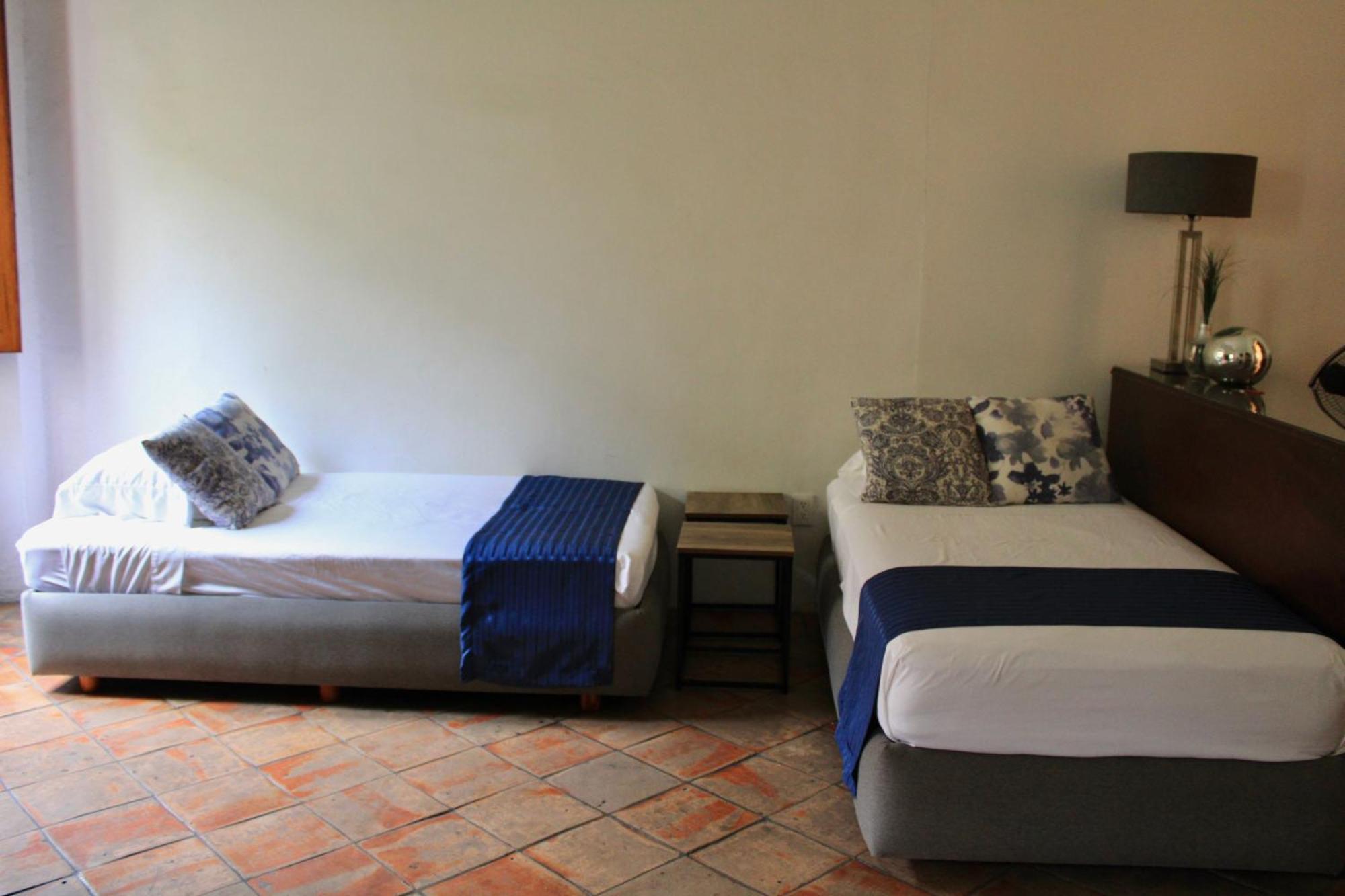 Casa Araiza, Centro De Pensión