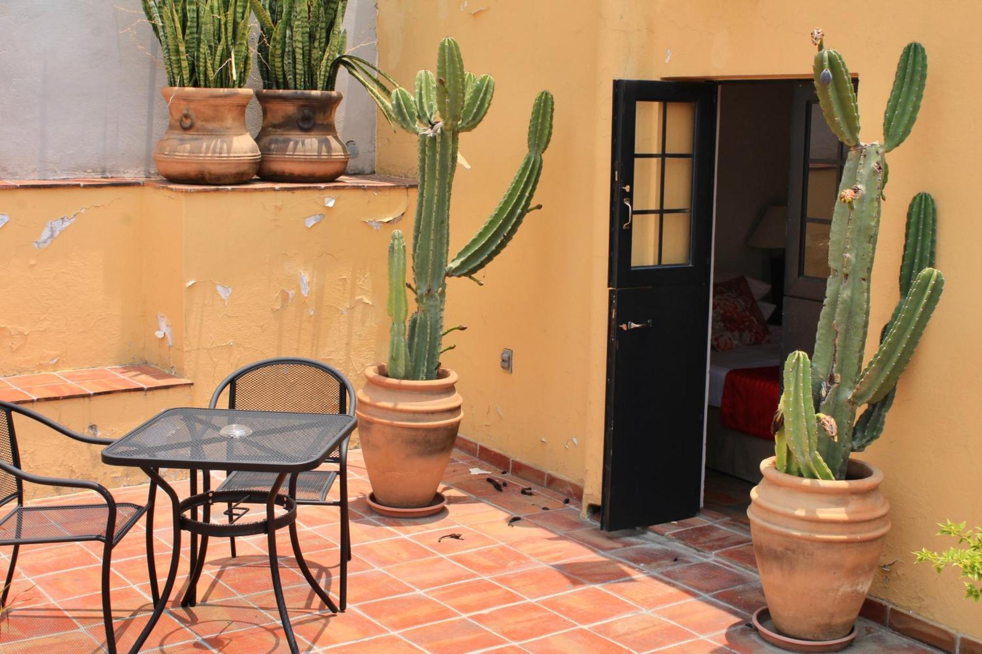 Casa Araiza, Centro De Pensión Guadalajara