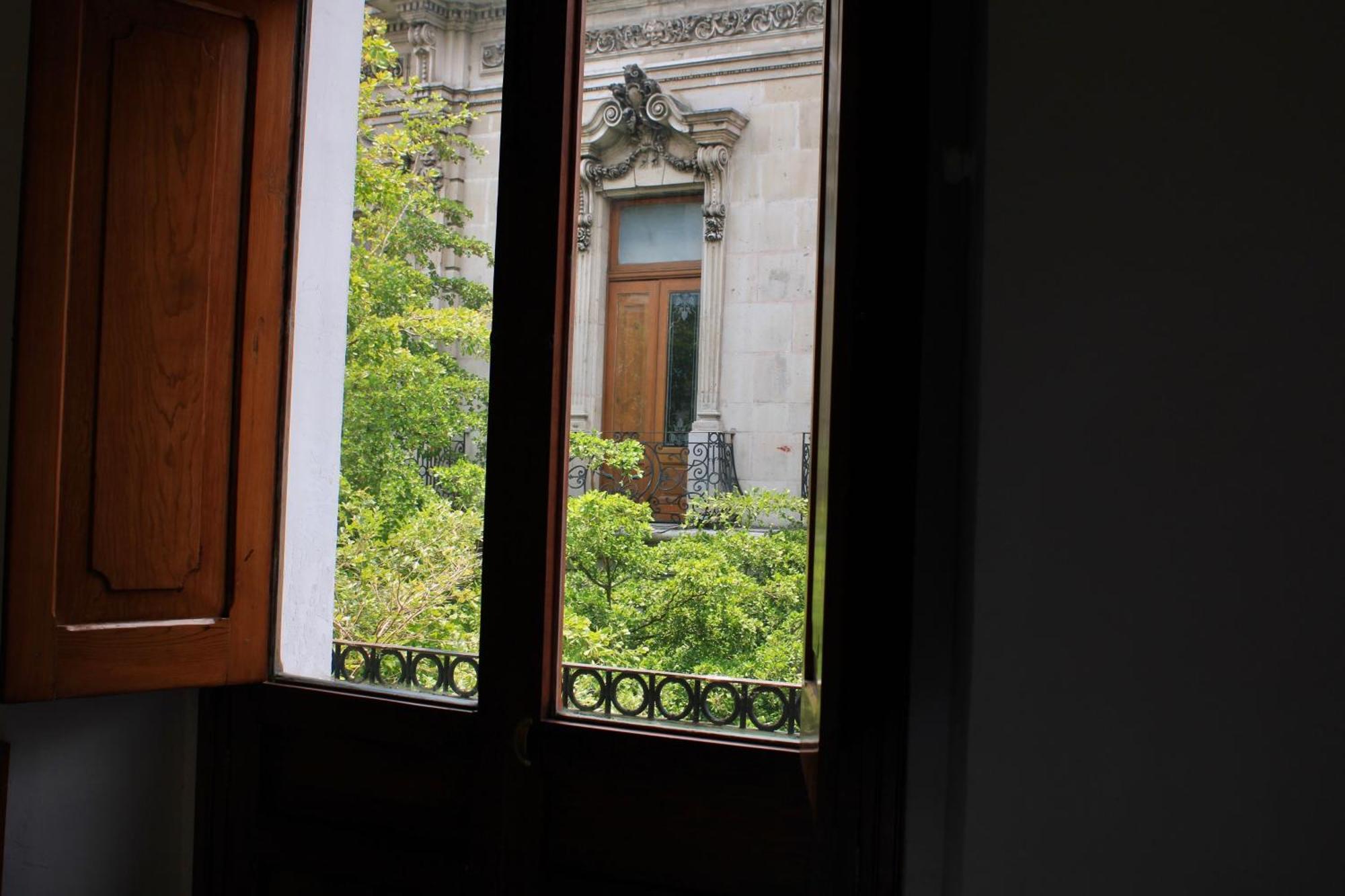 Casa Araiza, Centro De