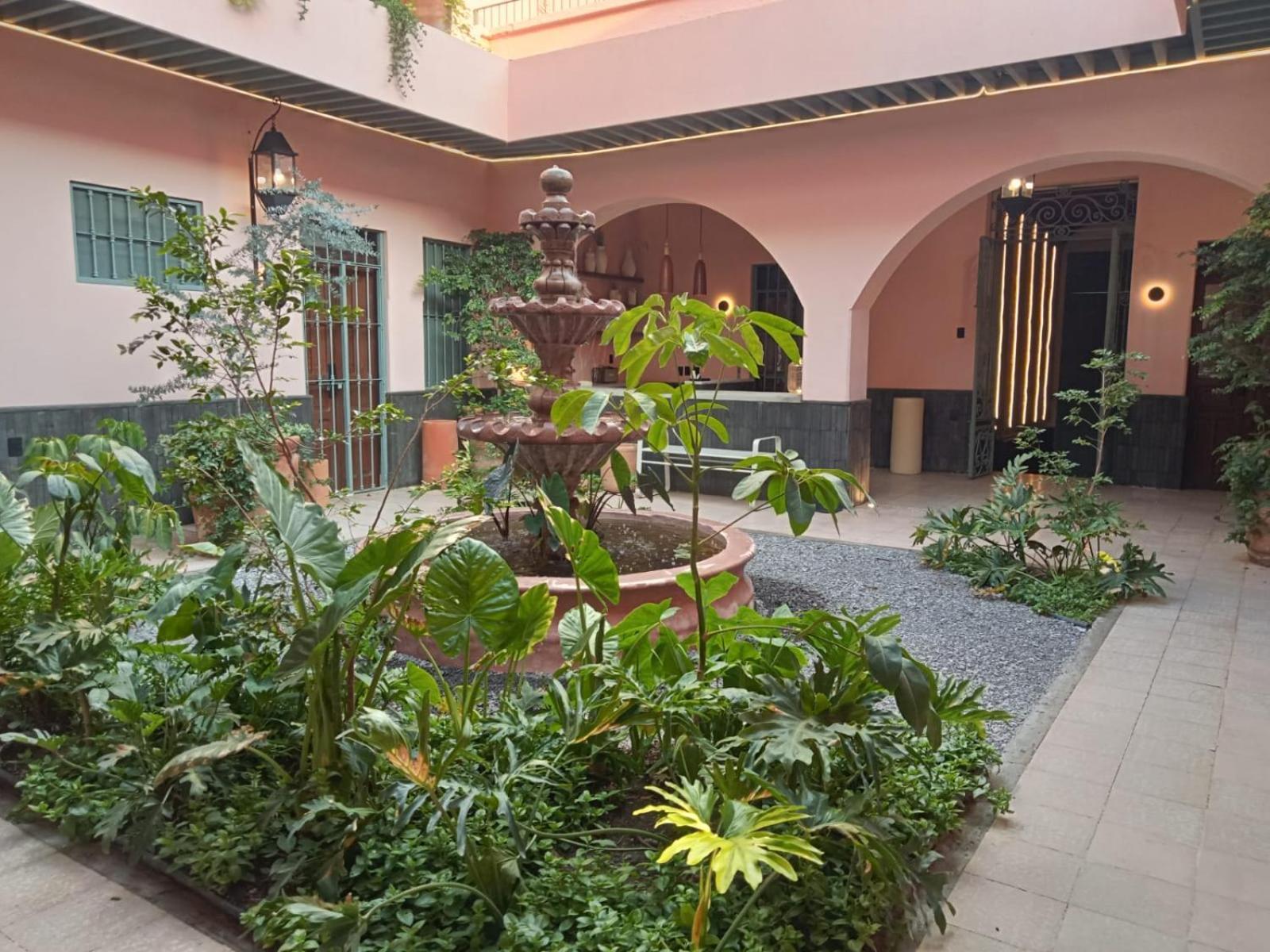Hotel Libertad 1416 *