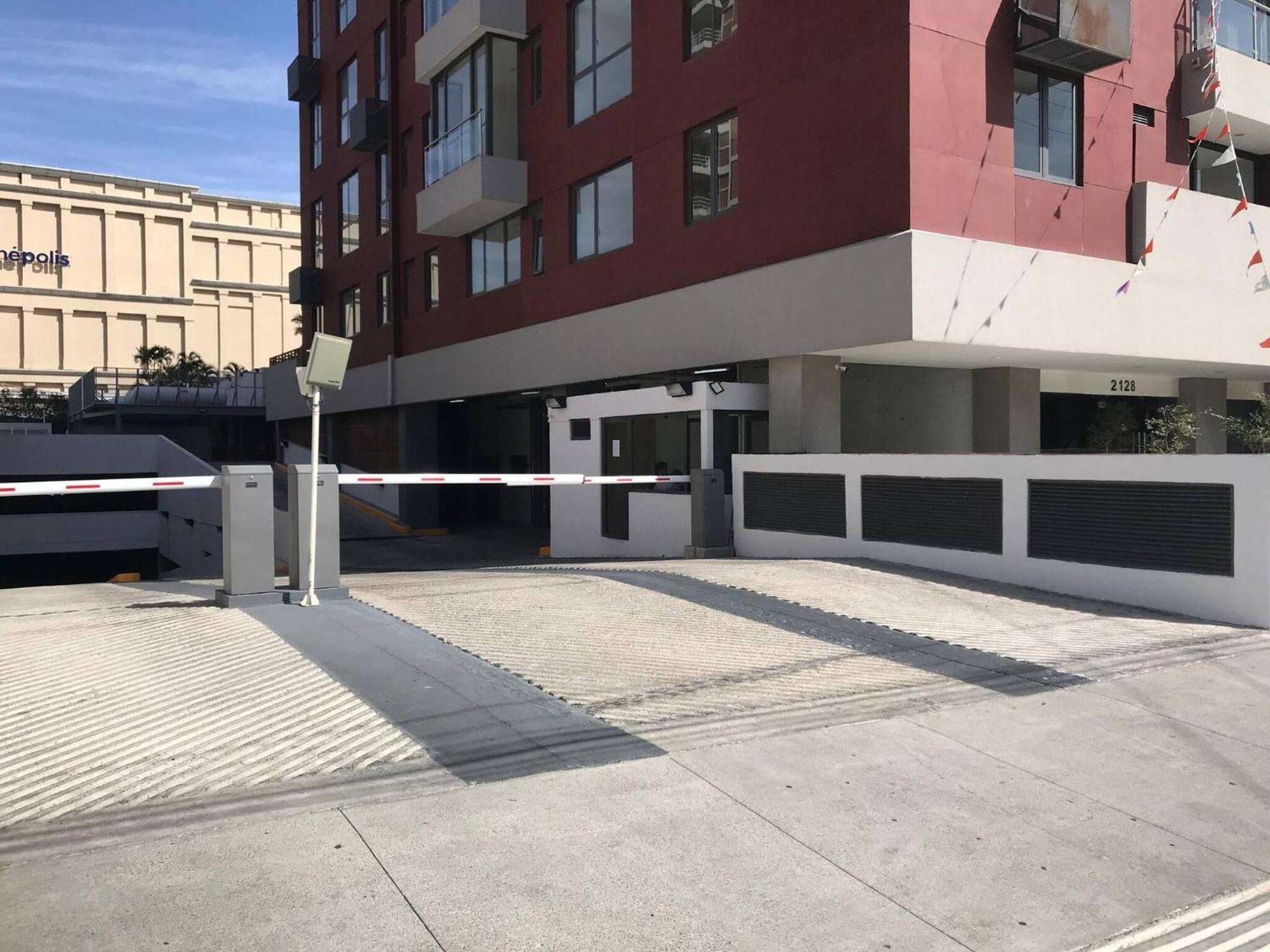 Zona Minerva Super Vista Alberca 3 Rec Gym Asador Apartamento