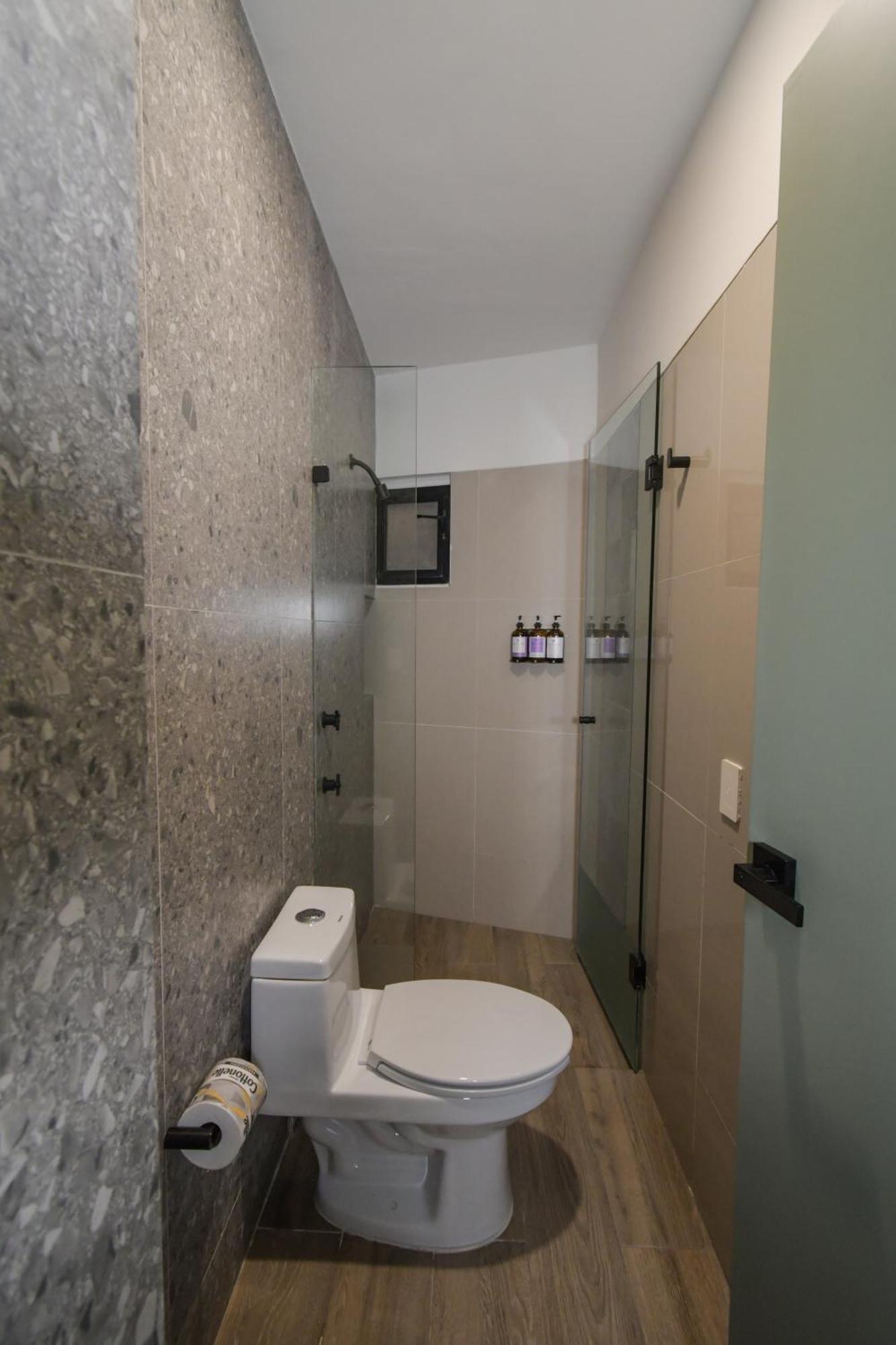 Expo Satelite 2750 & Hotel 4*