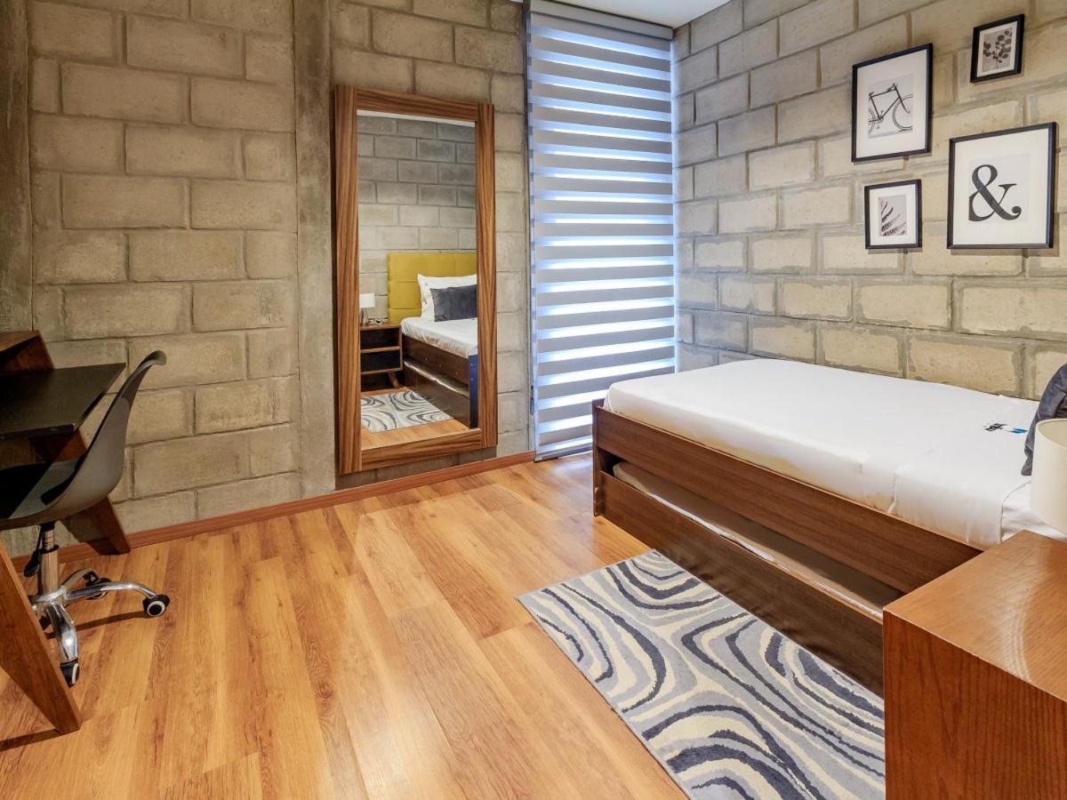 Stylish Designer Loft W Gym 2bd Tribu Colon 105 *