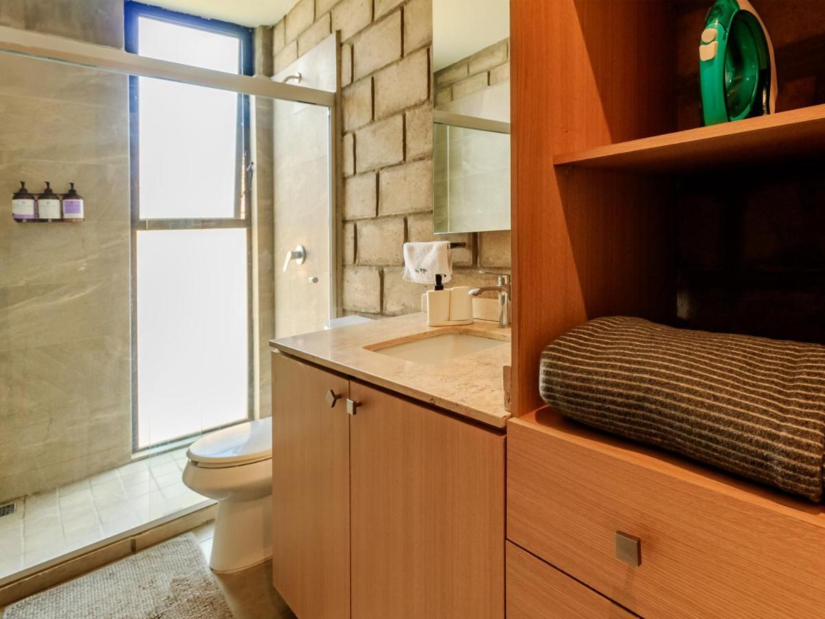 Stylish Designer Loft W Gym 2bd Tribu Colon 105
