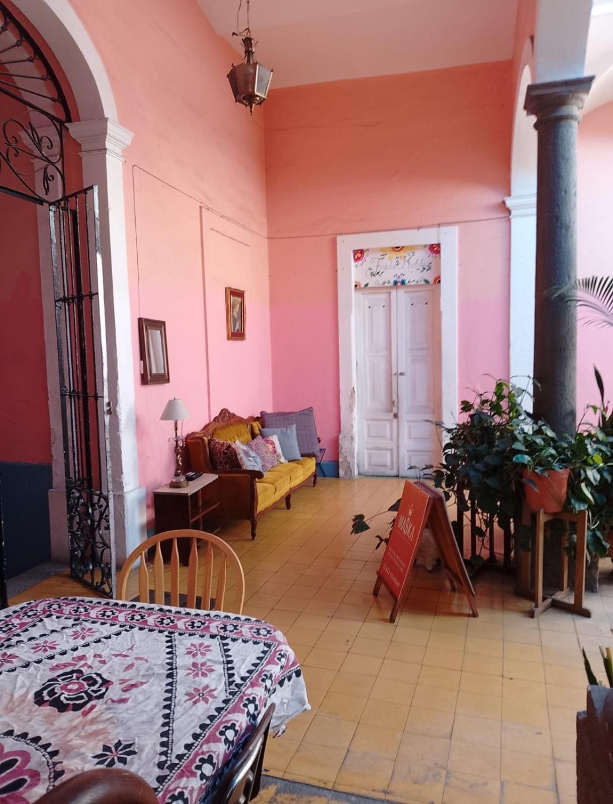 Maskarones Inn