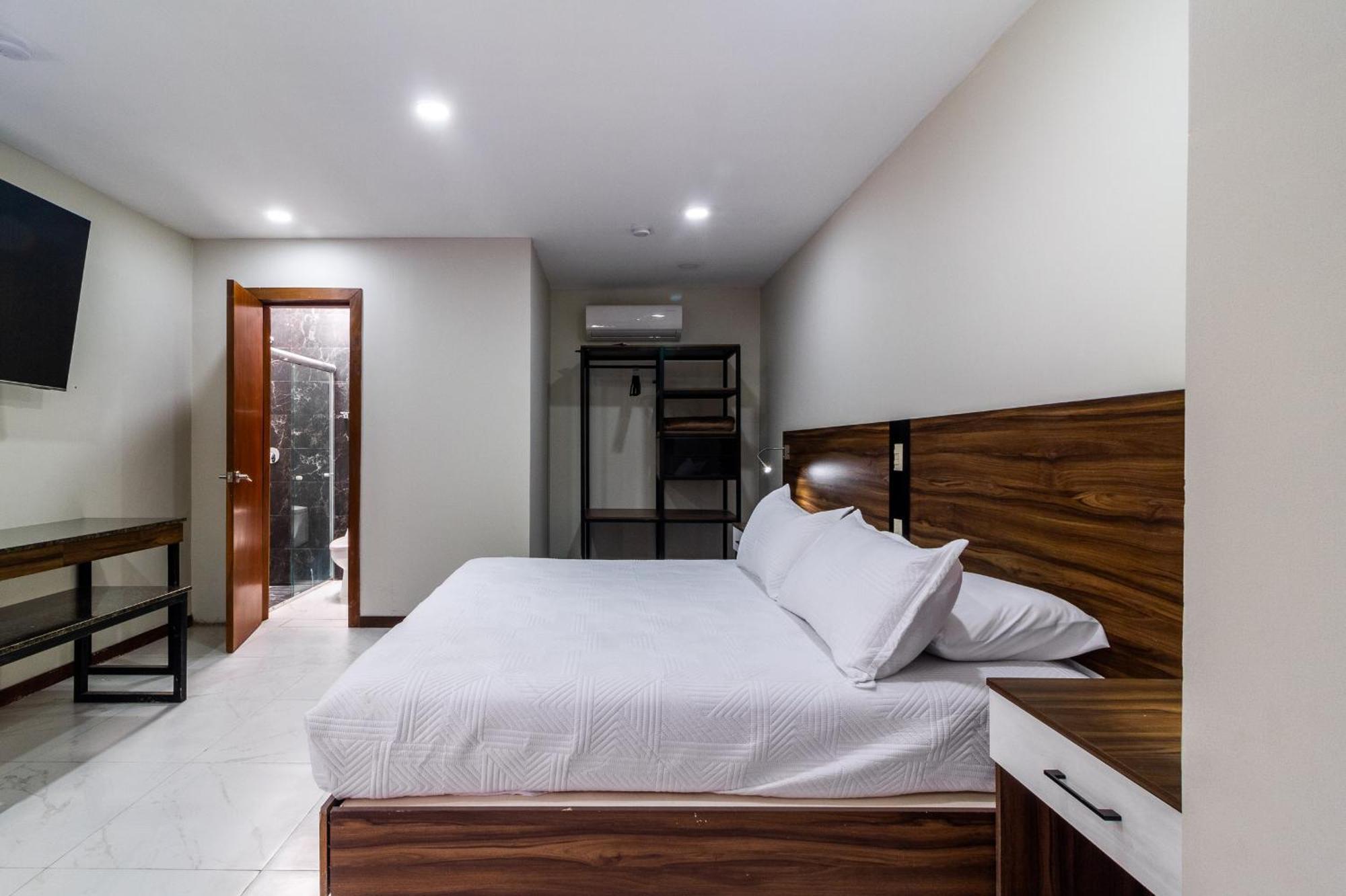 Hotel Once15