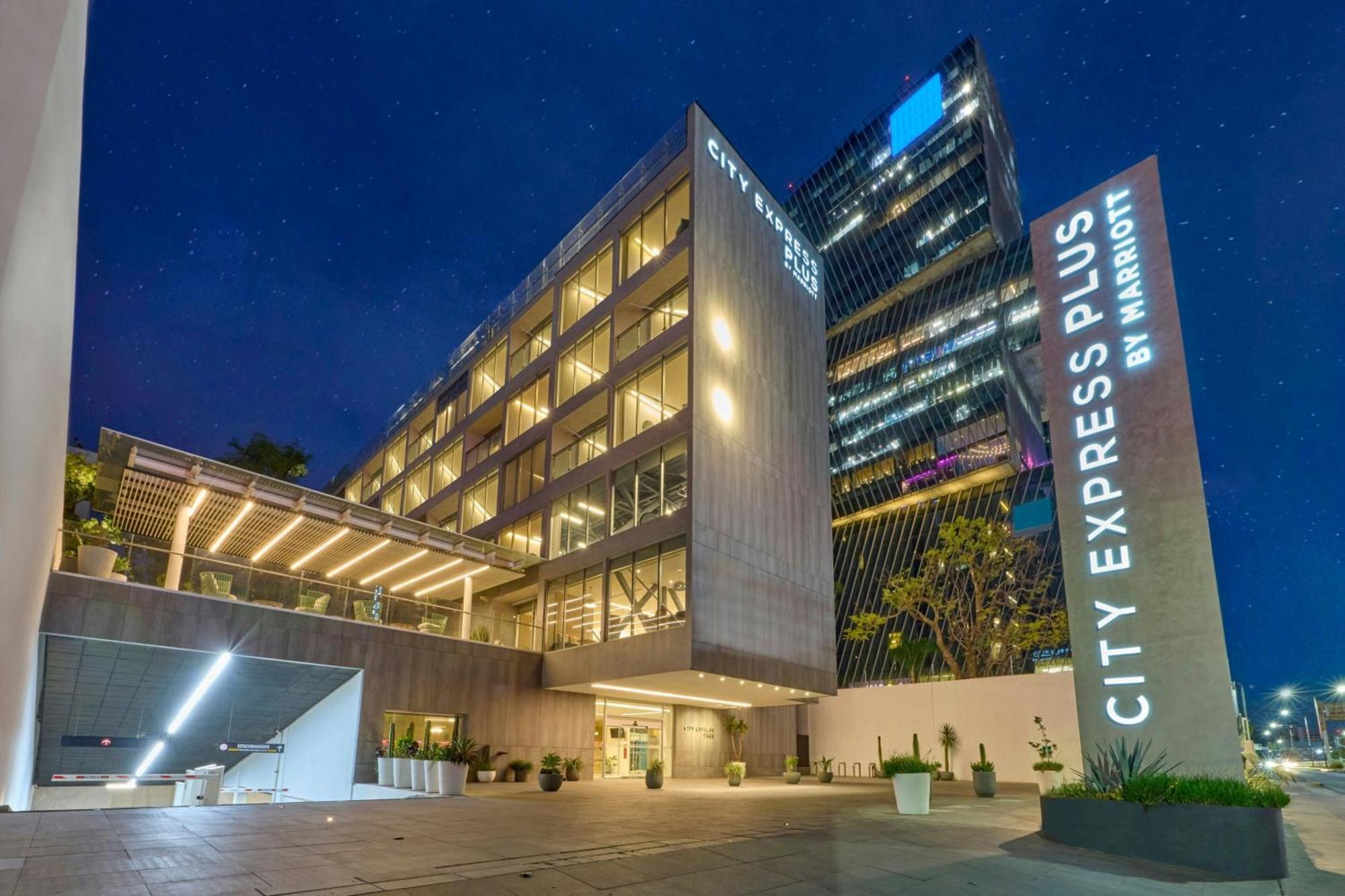 Express Providencia 4*