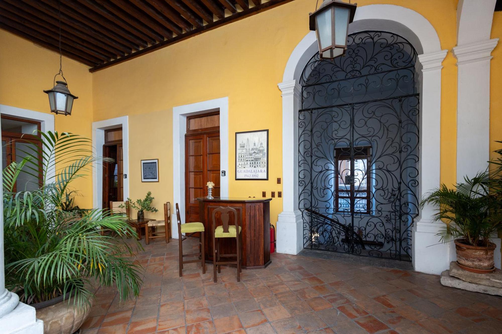 Casa Araiza, Centro De *