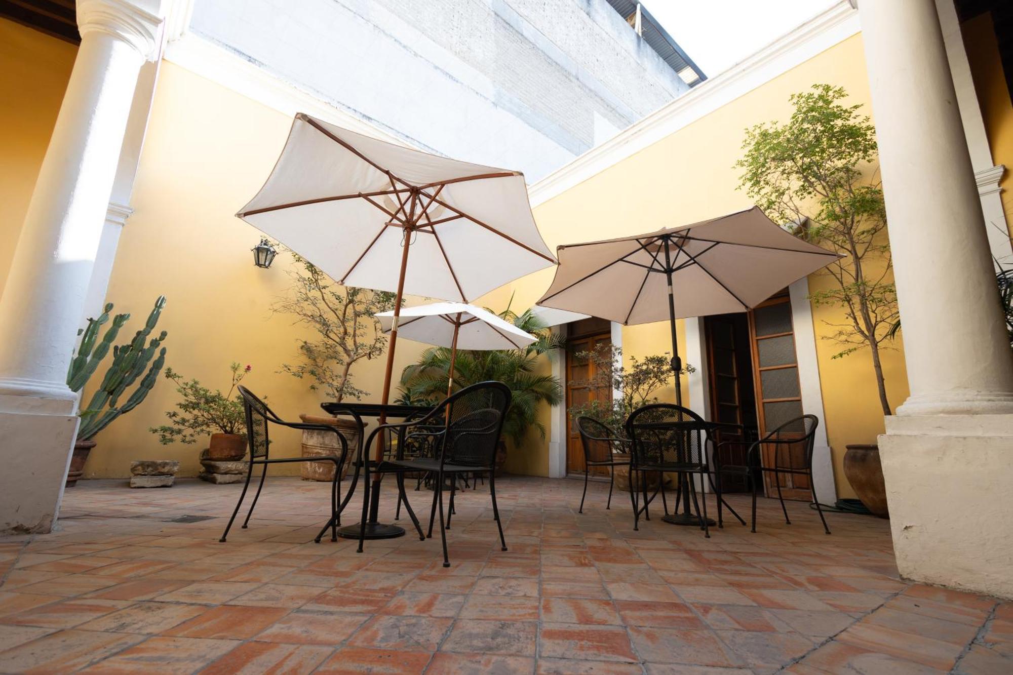 Casa Araiza, Centro De *