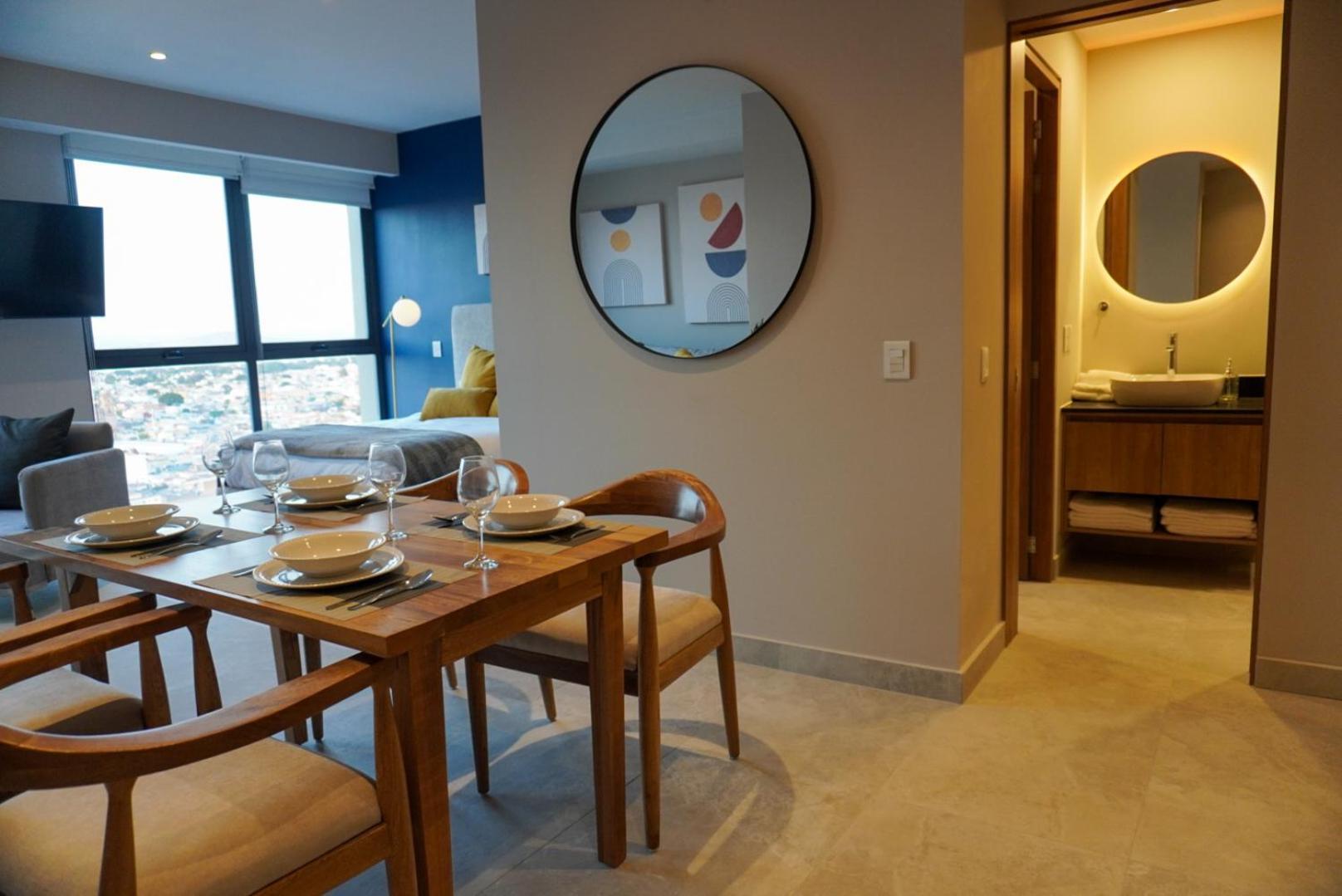 Luxury And Comfort In Gaudalajara 10 Minutes Away From Expo Guadalajara