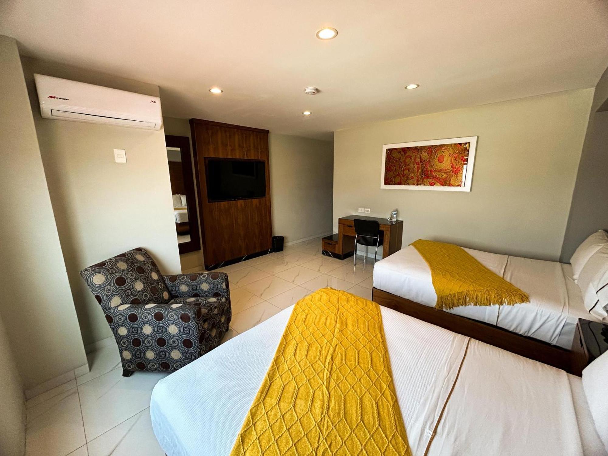 Dali Plaza Ejecutivo Hotel