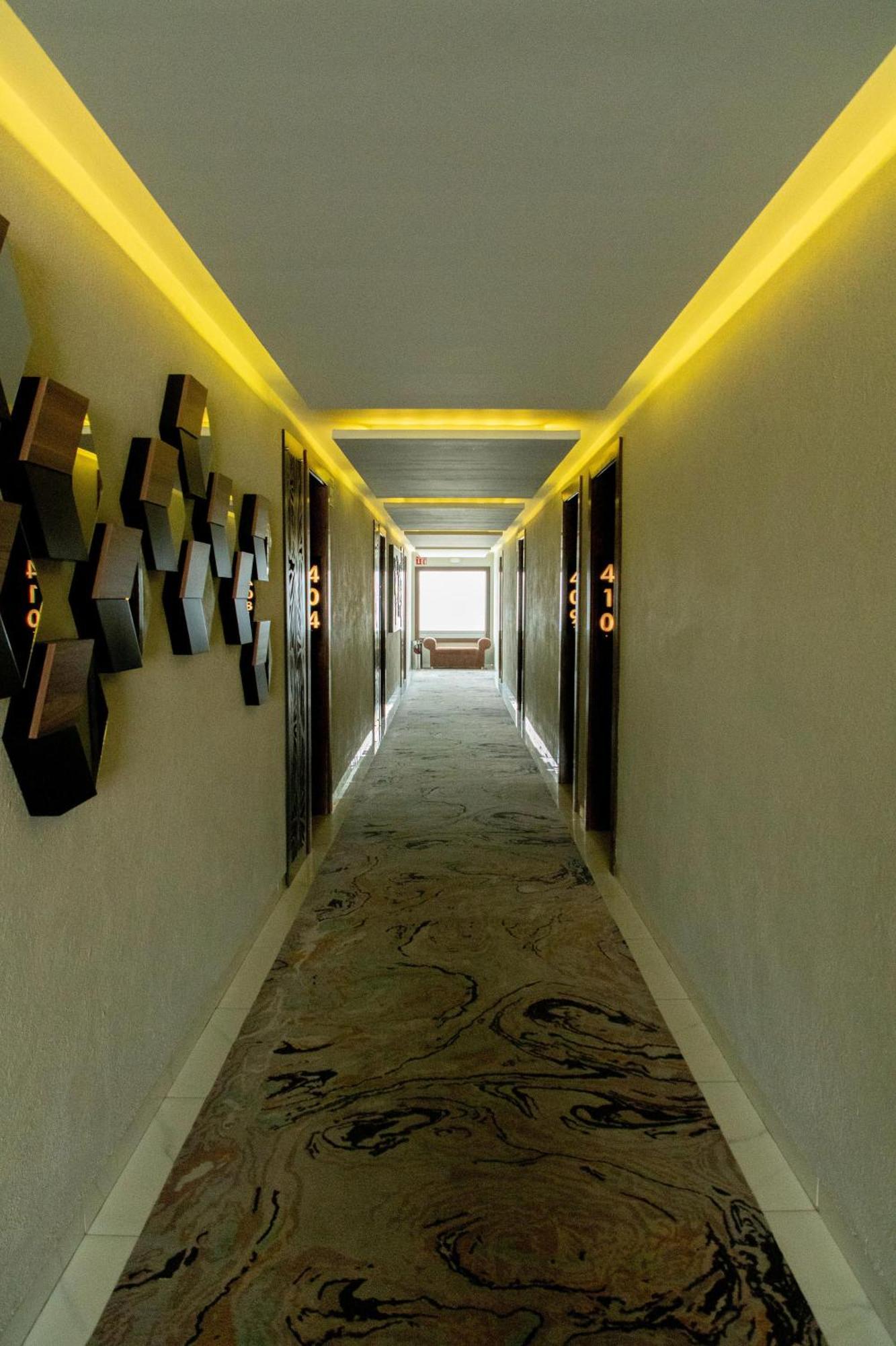 Dali Plaza Ejecutivo Hotel