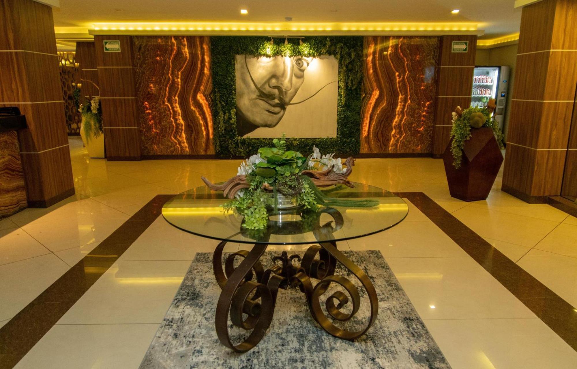 Dali Plaza Ejecutivo Hotel Guadalajara