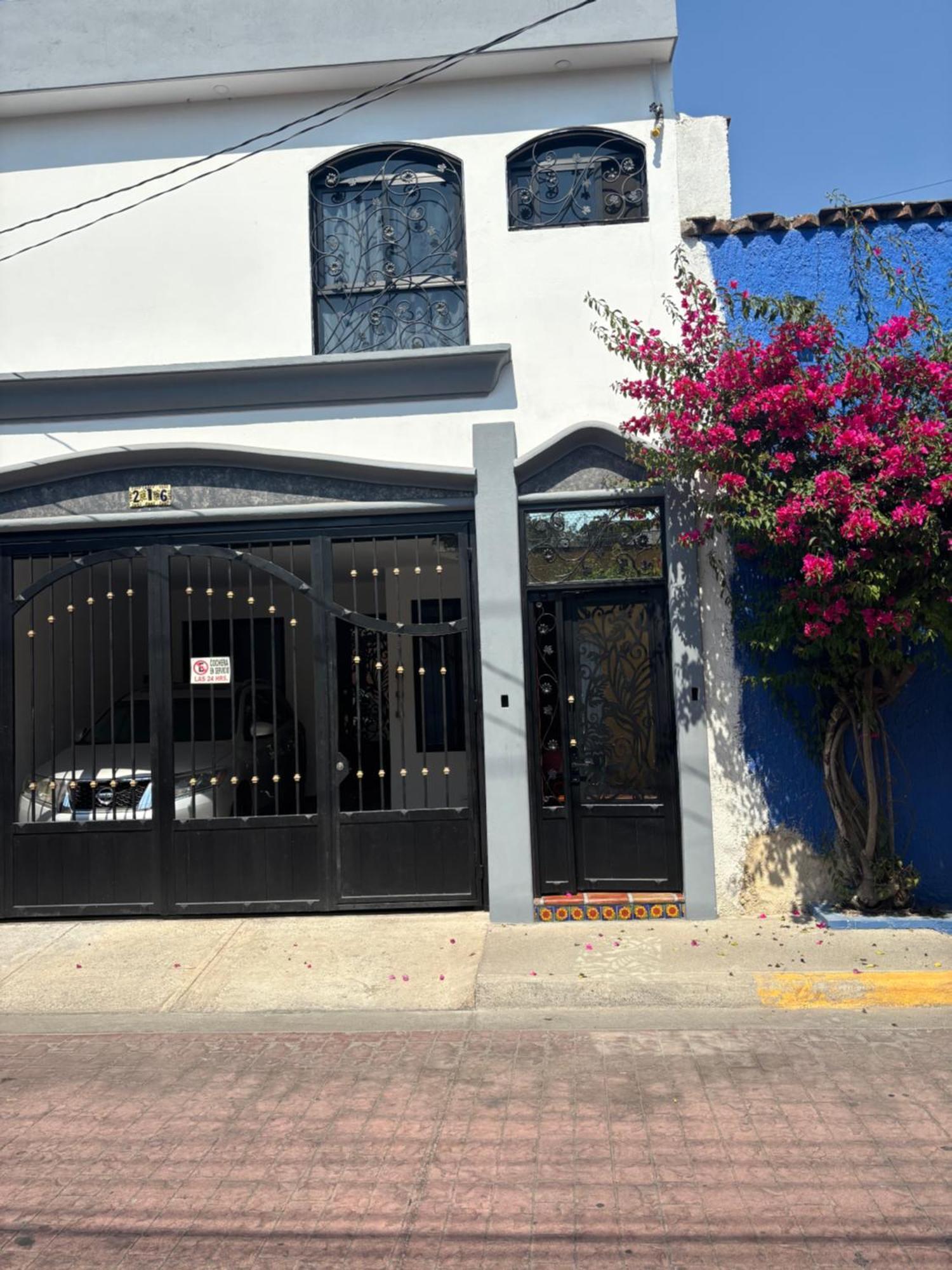 Colobri Inn *