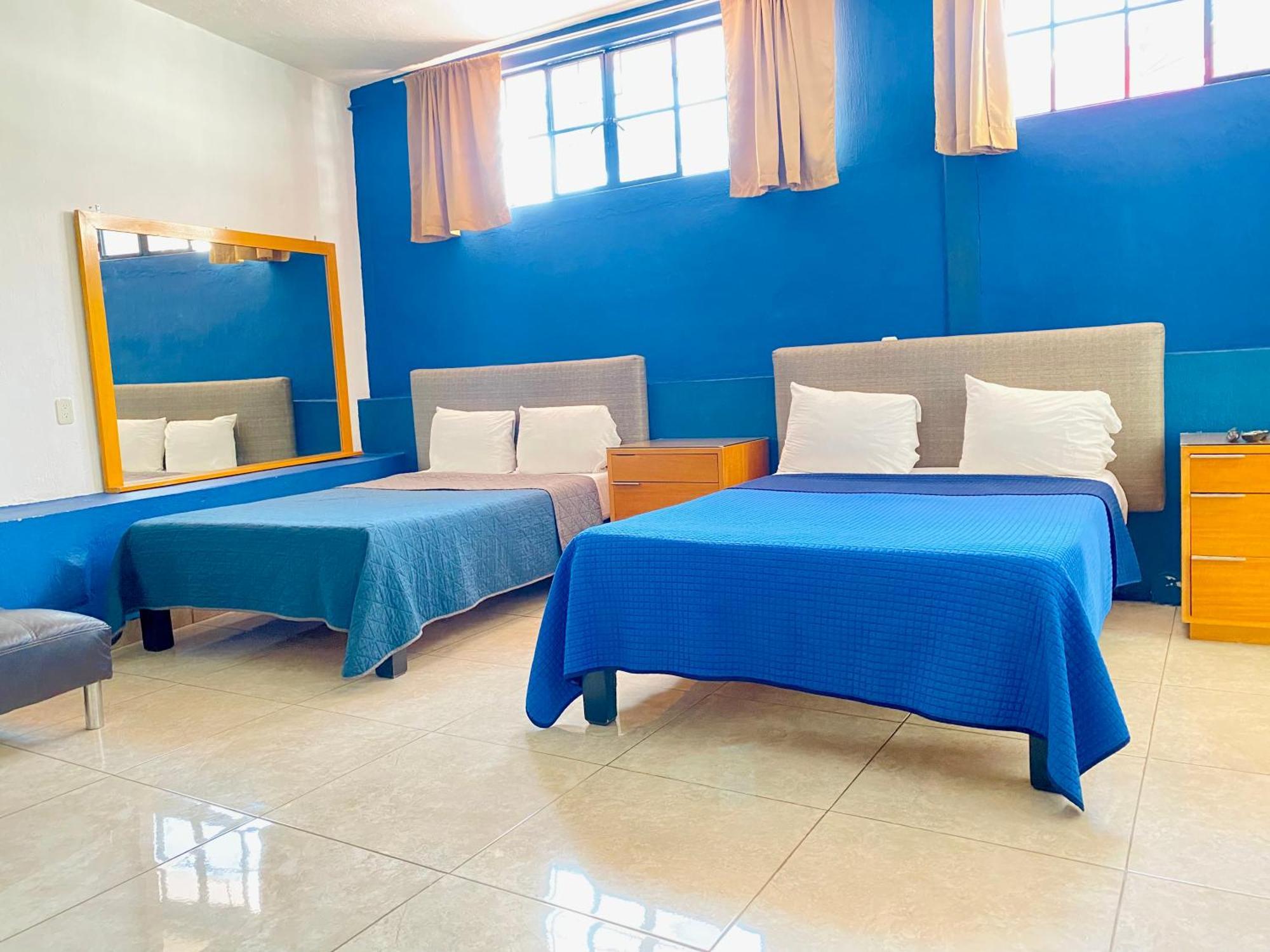 Hostal De Los Reyes