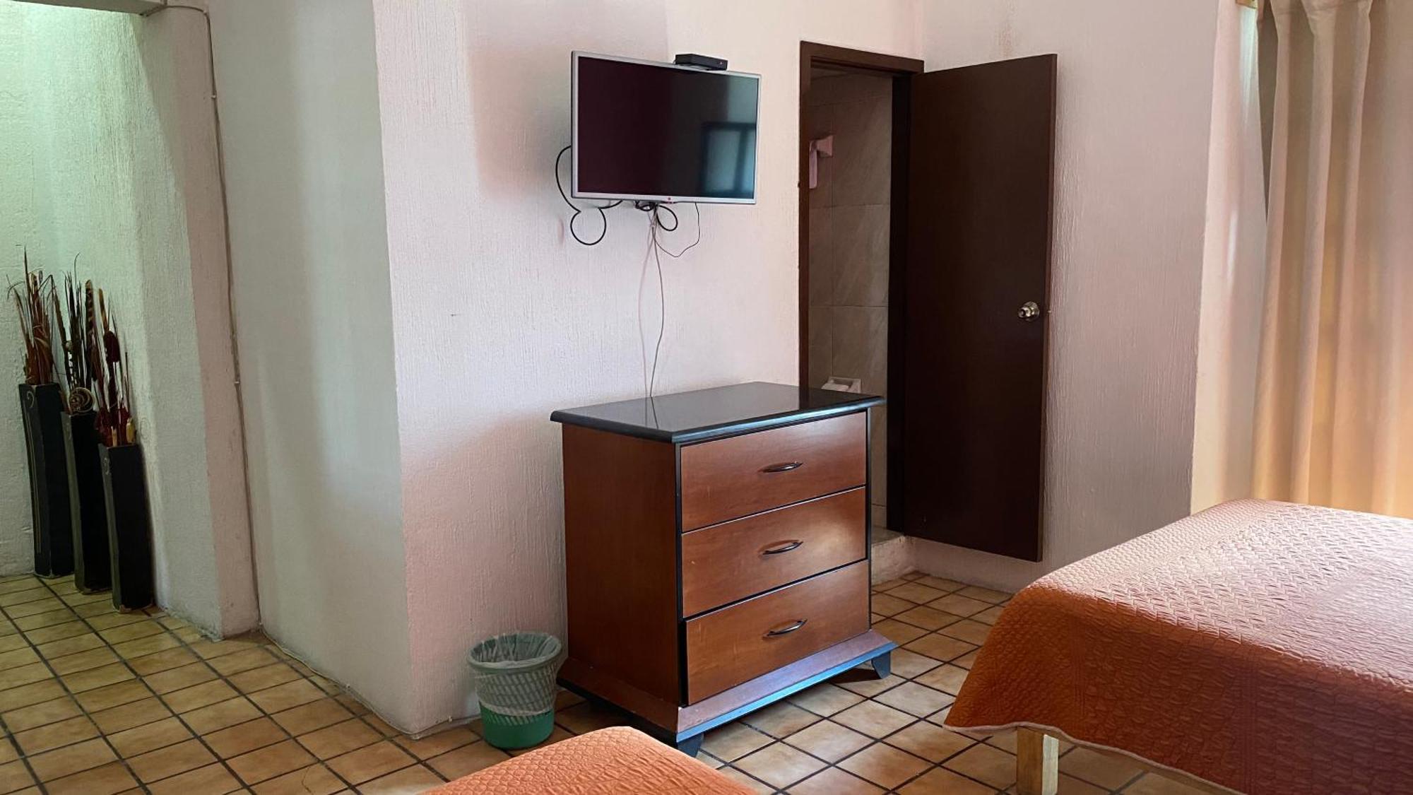 Hostal De Los Reyes Pensión