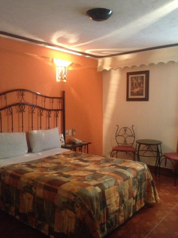 La Paz Hotel 2*
