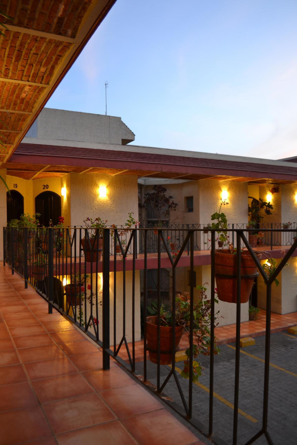 Del Sol Expo Hotel