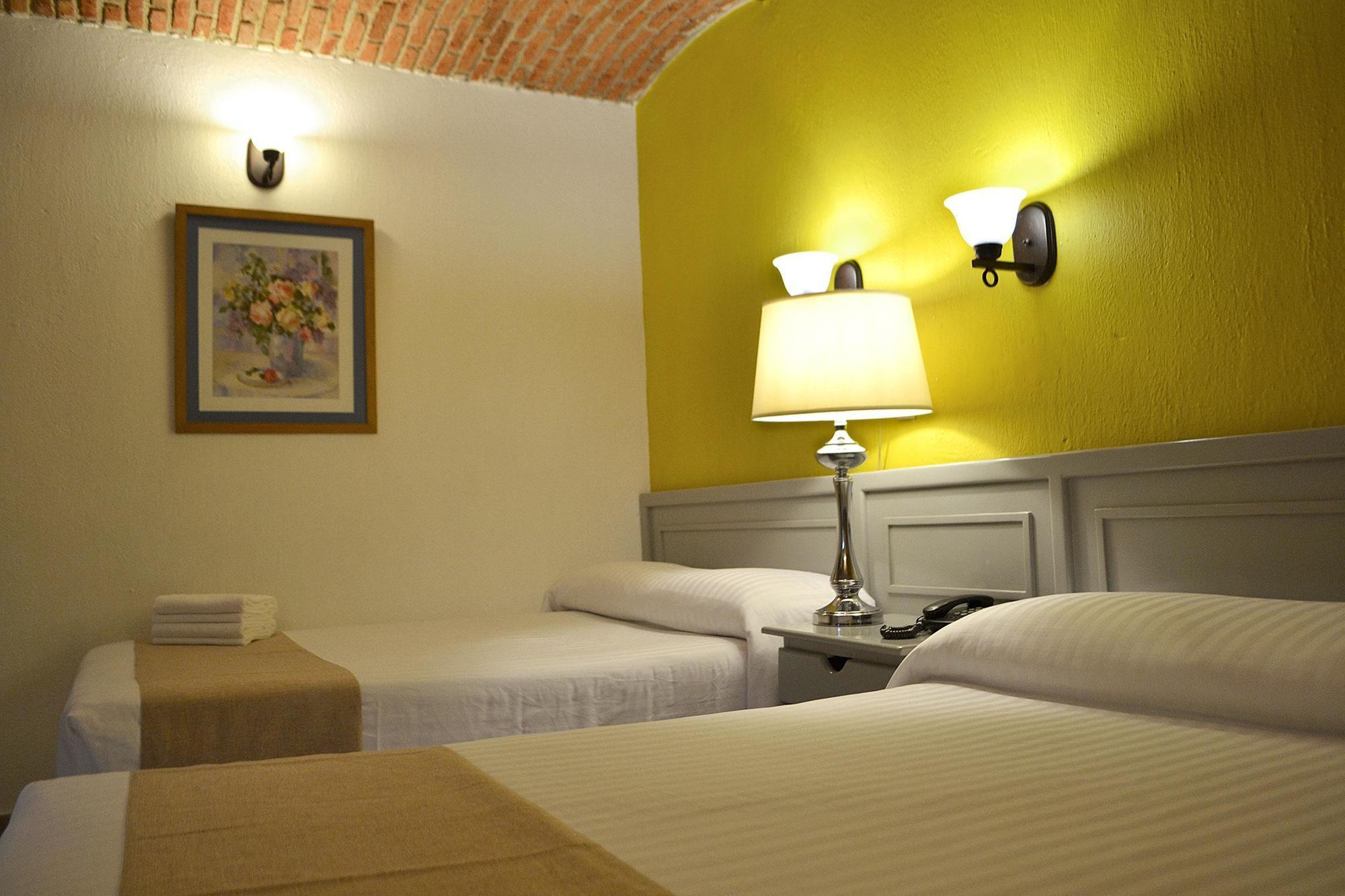 Del Sol Expo Hotel