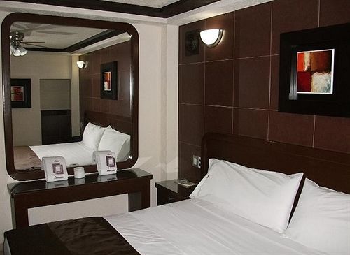 Hotel Emperador Centro Y Remodelado