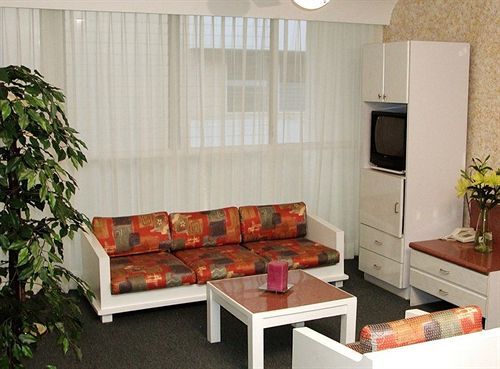 Futura Apartahotel 3*