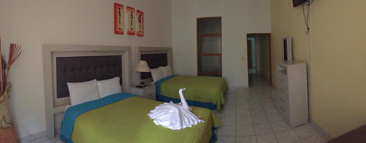 Plaza Liberaci\u00f3n Hotel