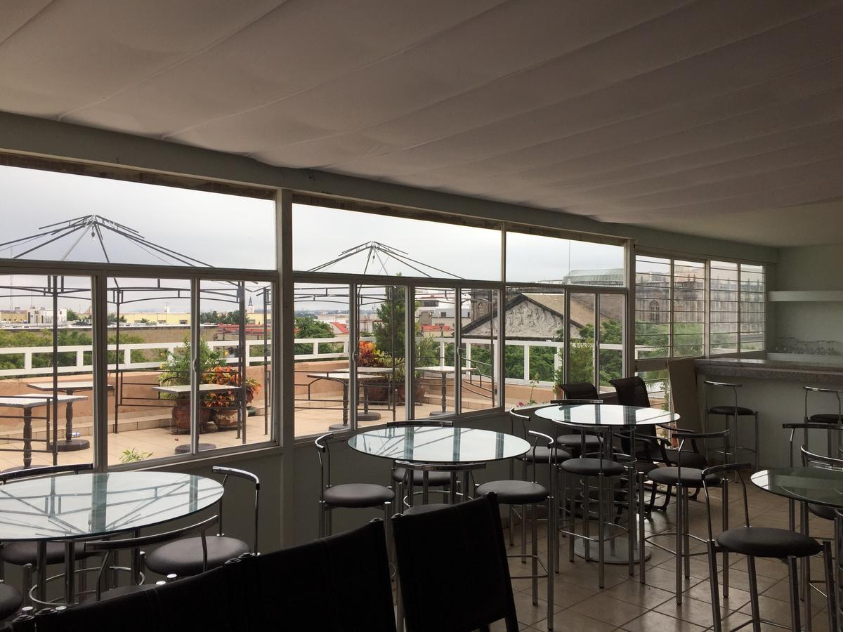 Plaza Liberaci\u00f3n Hotel