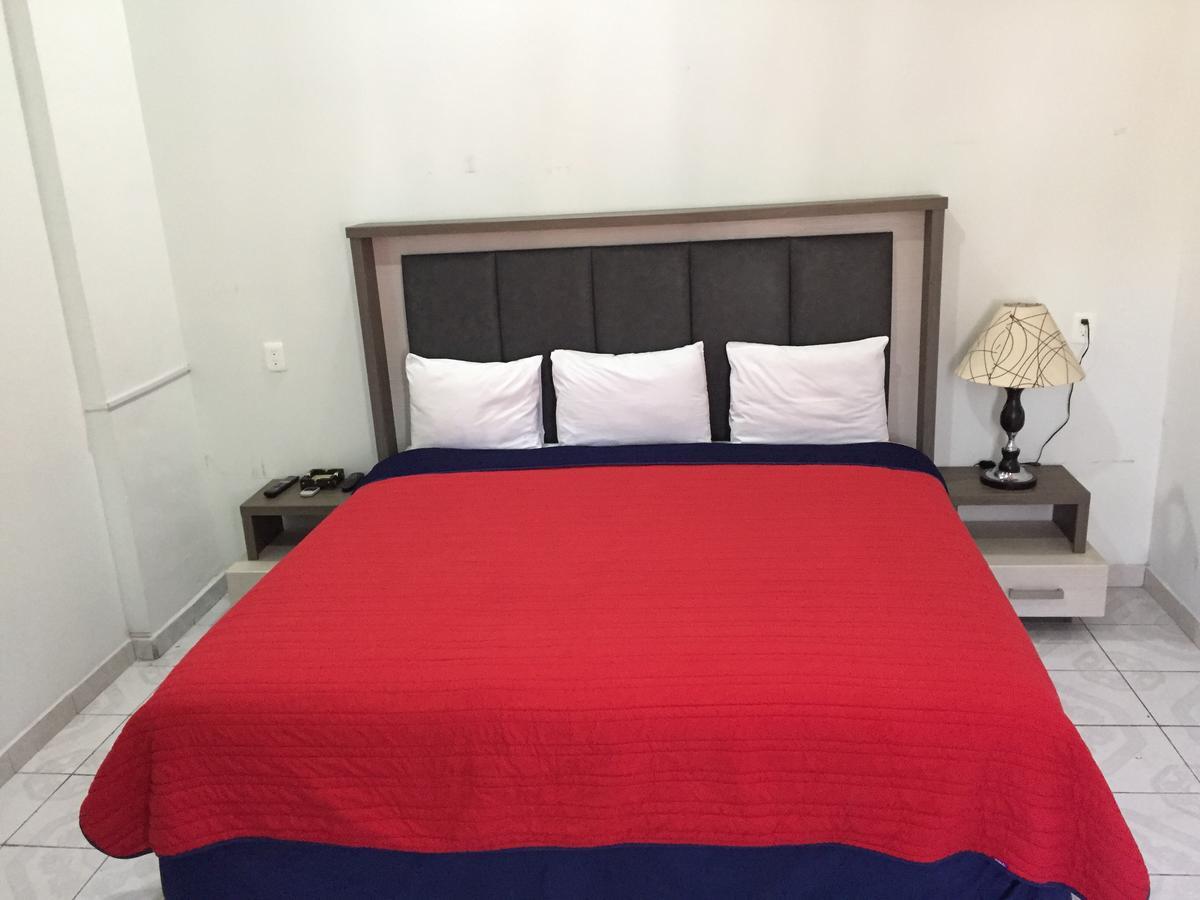 Hotel Plaza Liberaci\u00f3n 3*