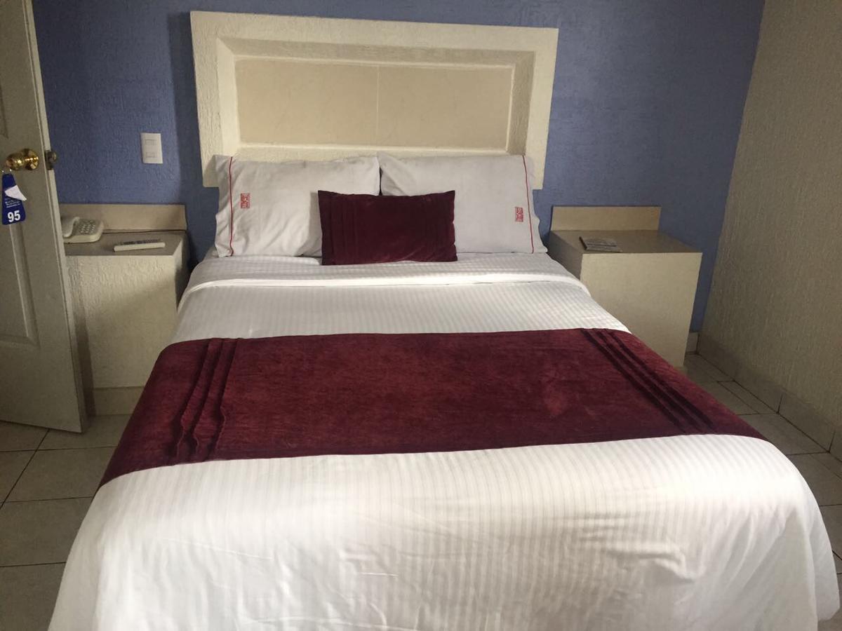 La Paz Hotel 2*