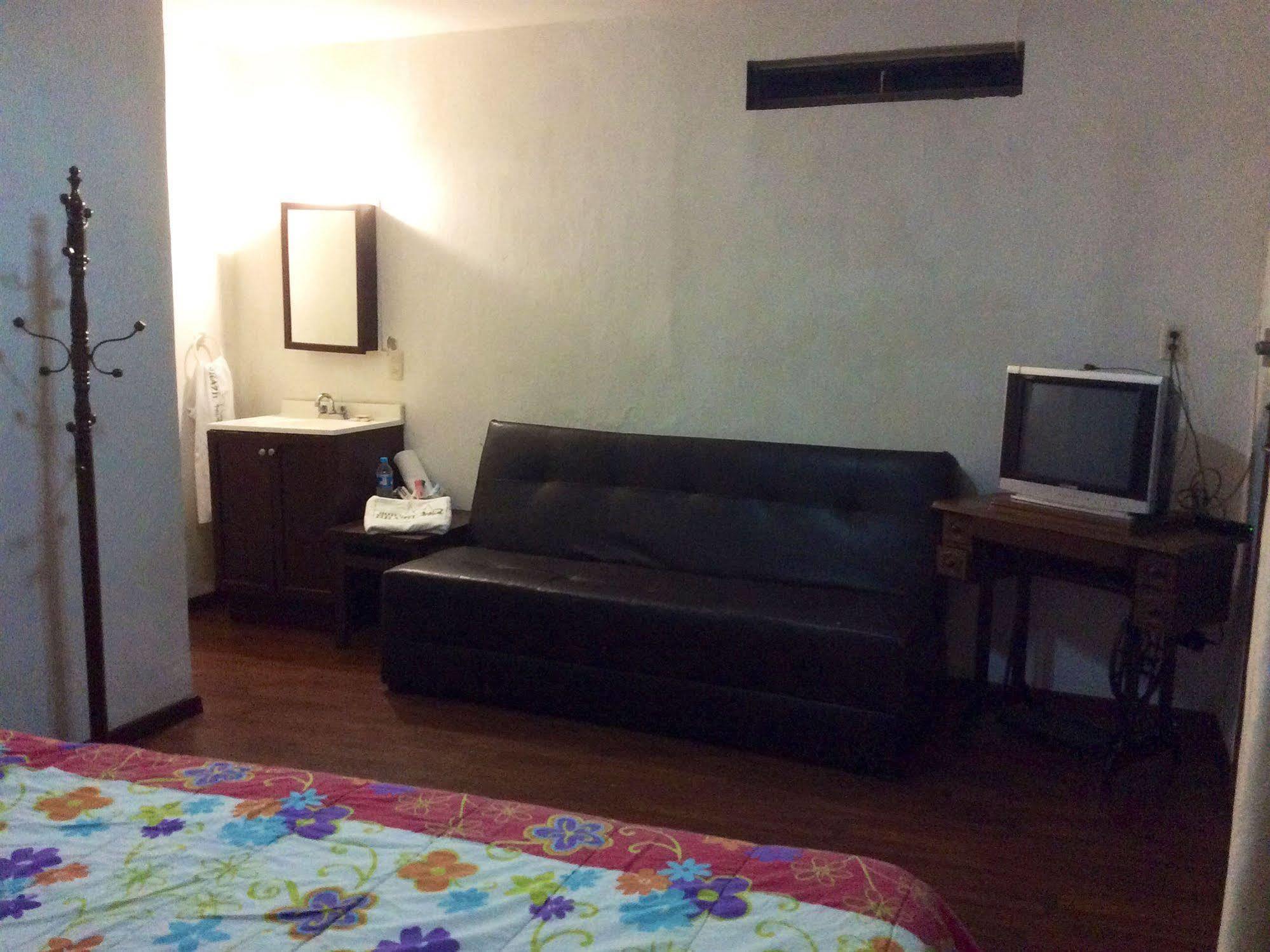Oyo Brazil,guadalajara,estadio Jalisco Hotel