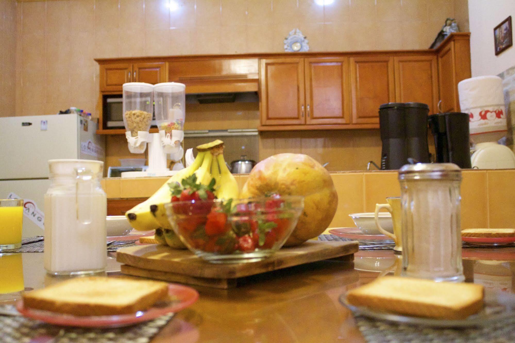 Residencia Los Angeles Bed and breakfast