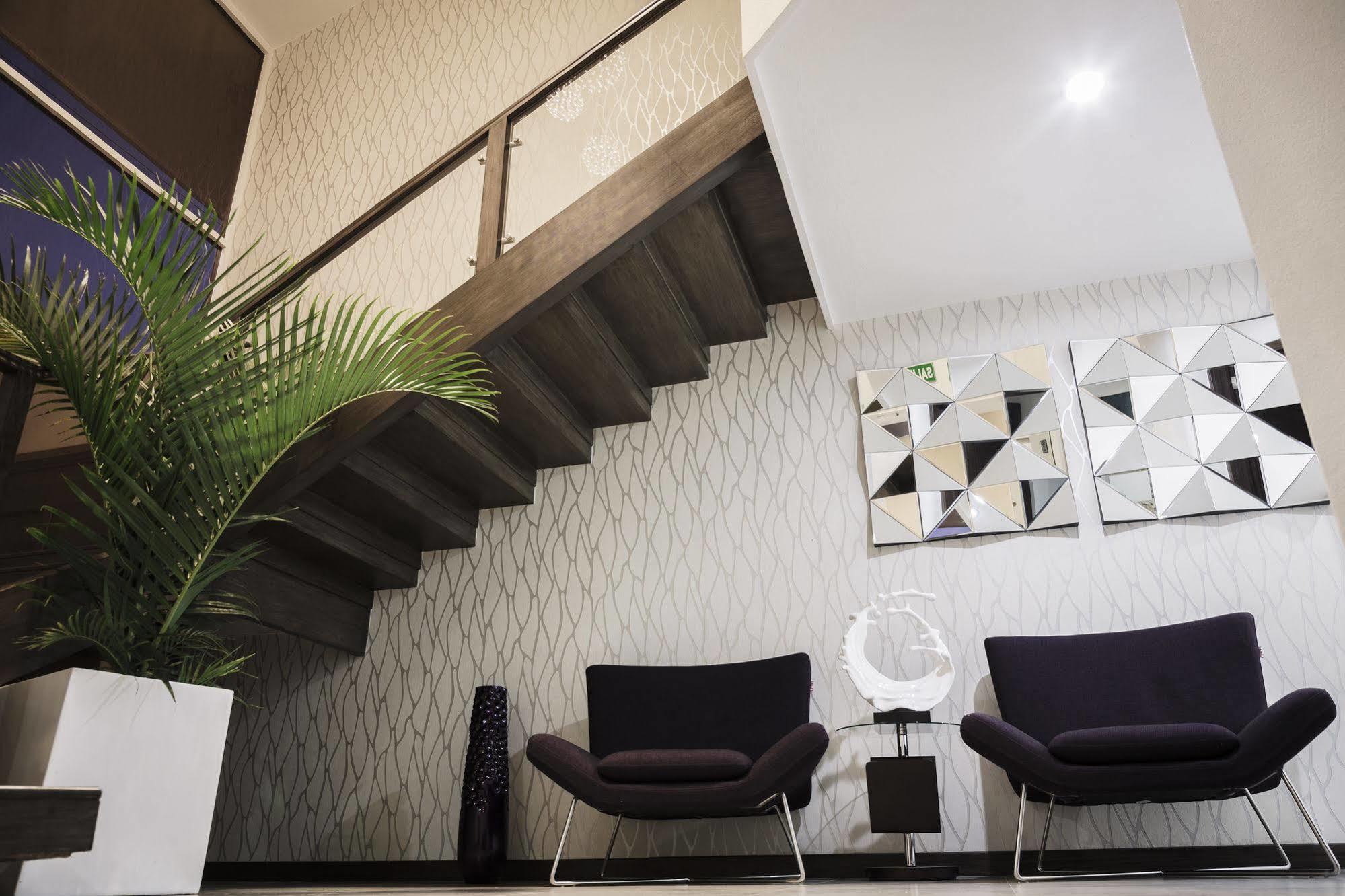 Platino Expo Hotel 4*