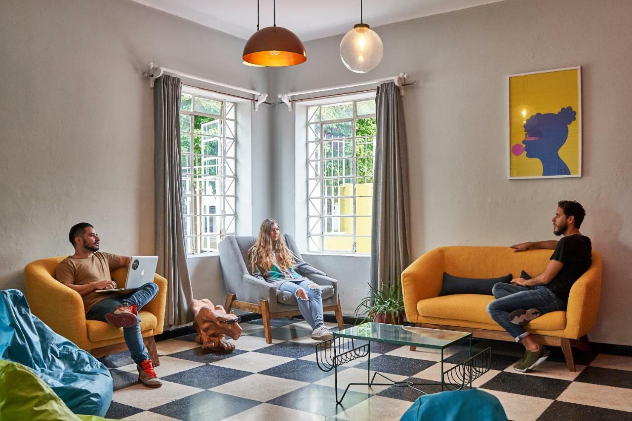 Americana Hostal