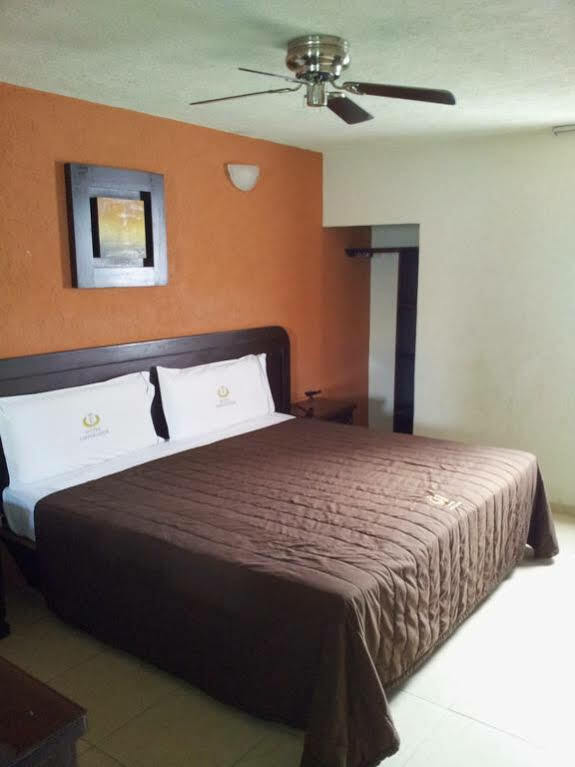 Hotel Emperador Centro Y Remodelado
