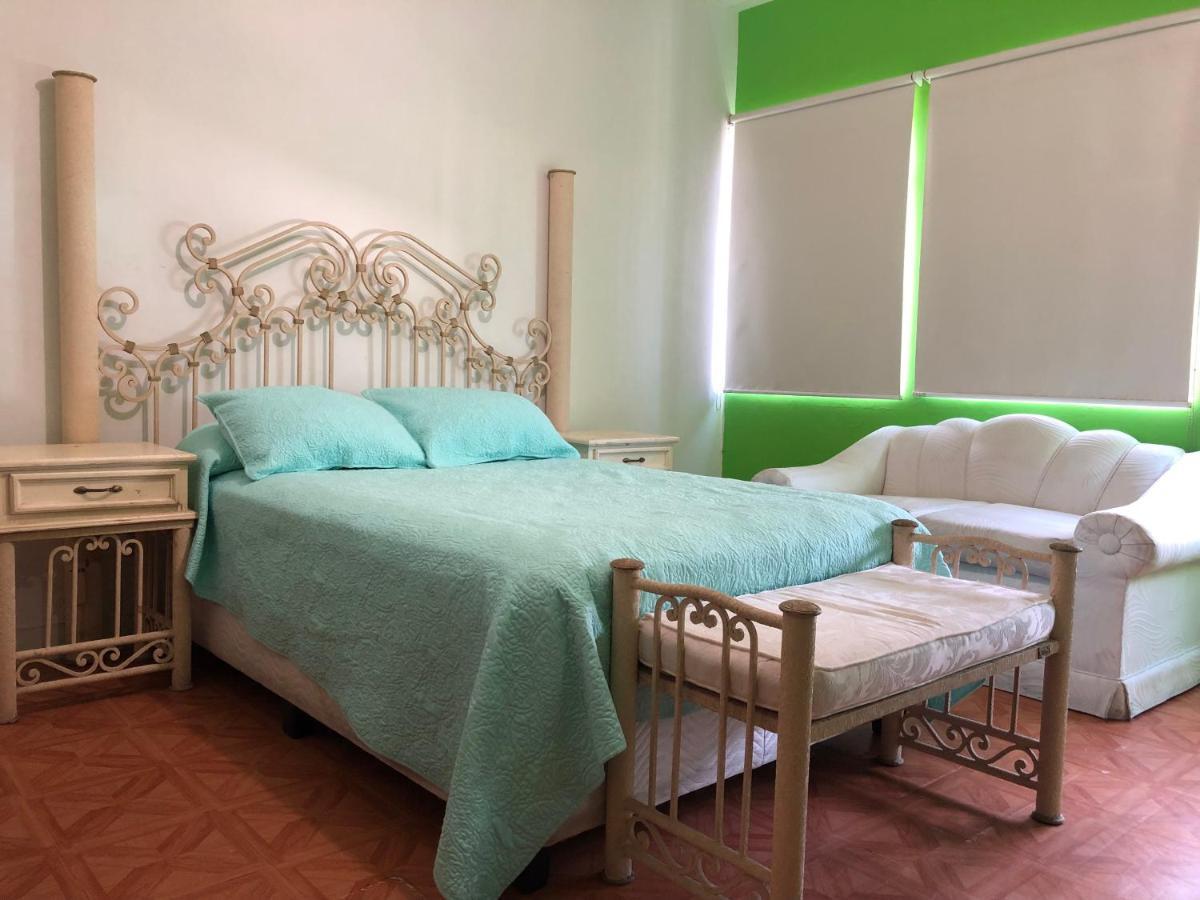 A Cuadra De La Minerva Habitación en casa particular *