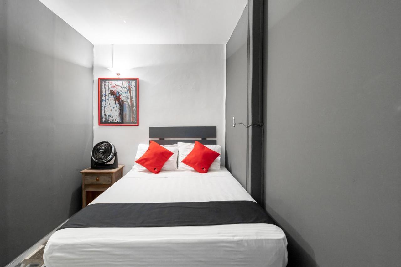 Central Downtown 4*