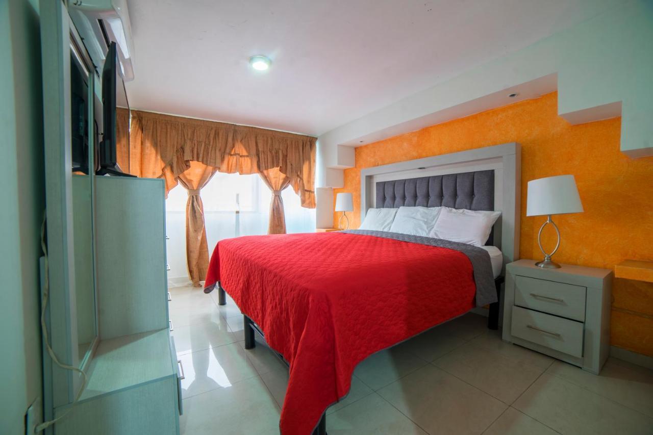 Plaza Tapatia Hotel