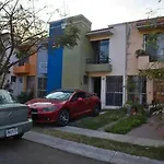 Casa en fraccionamiento/ cerca del aeropuerto/ Guadalajara.