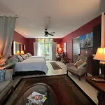 Dickinson Guest House, Guadalajara Expo