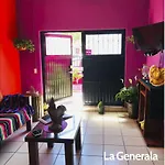 Hostal La Generala, 100 % mexicana