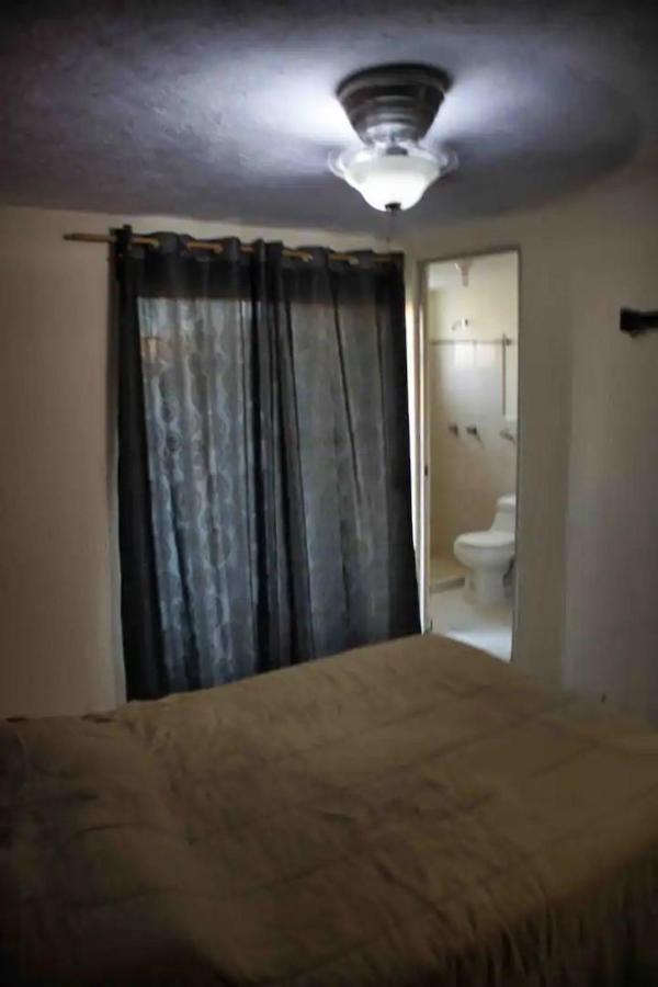Casa en fraccionamiento/ cerca del aeropuerto/ Guadalajara. Apartamento *