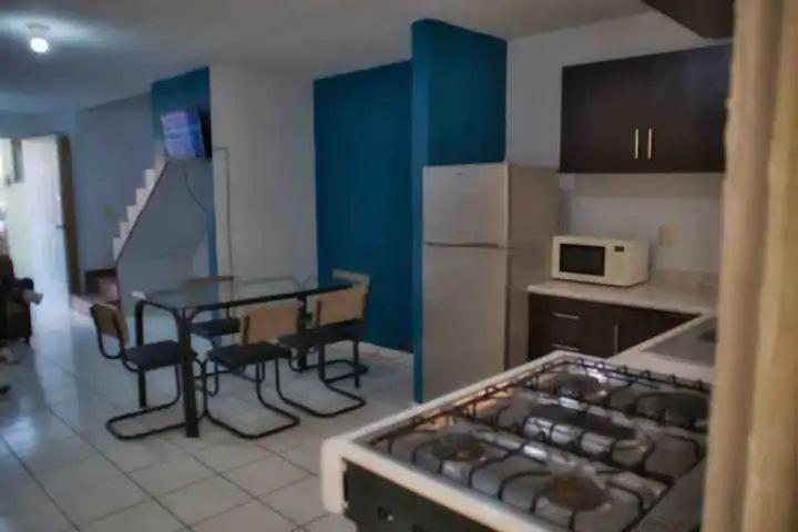 Apartamento Casa en fraccionamiento/ cerca del aeropuerto/ Guadalajara. *