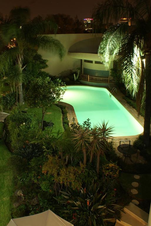 Pequeno Hotel Ejecutivo Hotel 4*