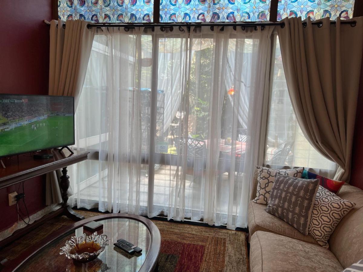 Dickinson Guest House, Expo 3*