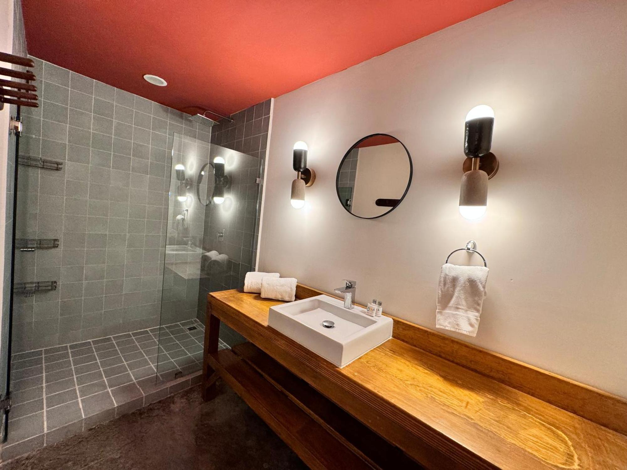 Selina Hotel 4*