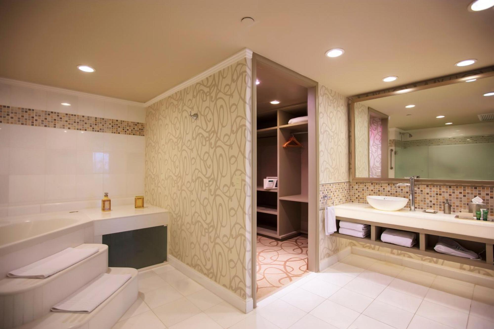 Hilton 5*