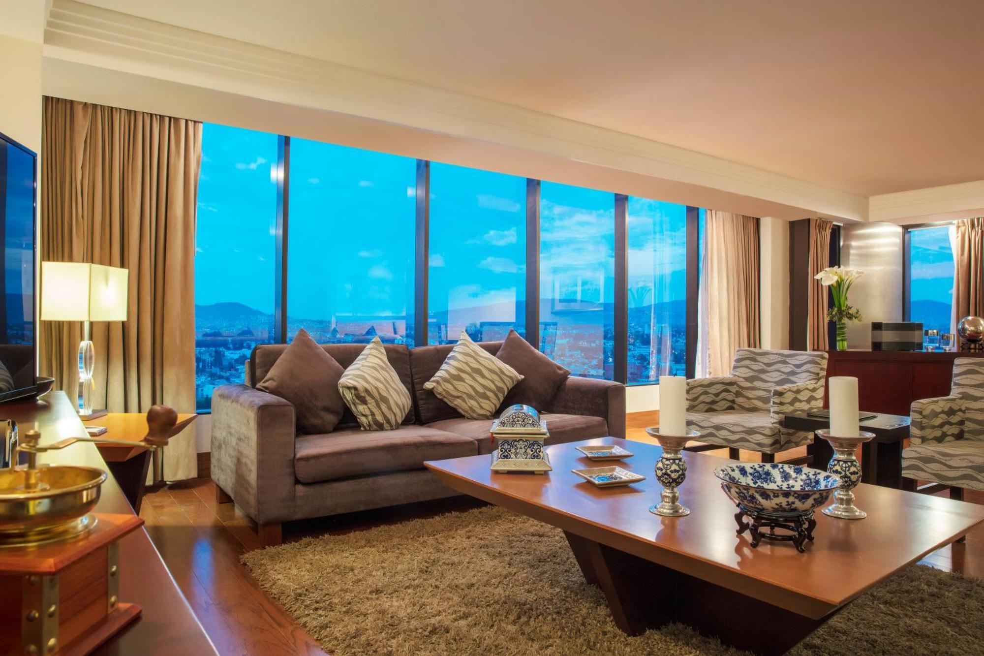 Hilton Hotel 5*