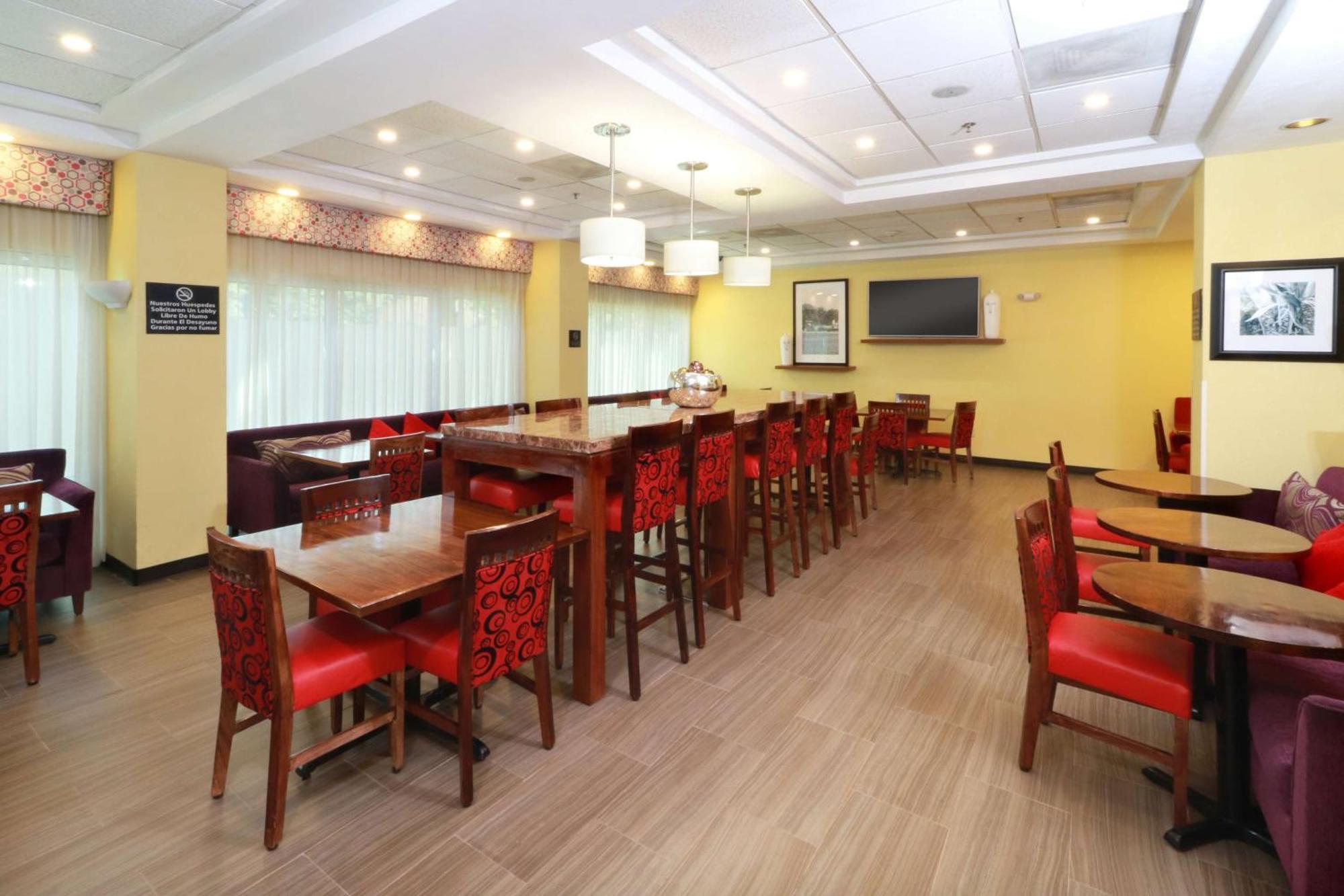Hampton By Hilton Guadalajara-aeropuerto Hotel 3*
