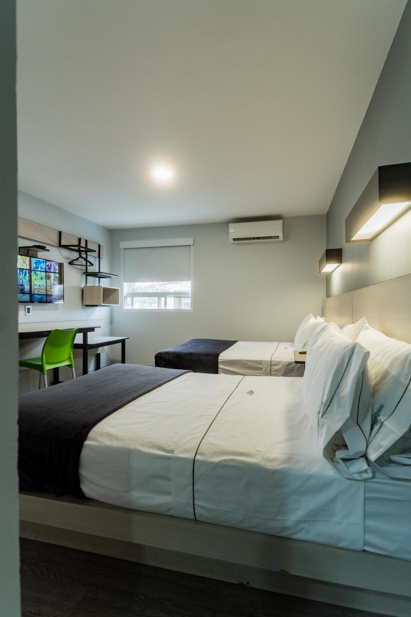 Hotel Lemon -zona Expo Frente Al Centro De Convenciones 4*